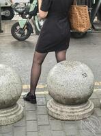 街拍黑丝少妇1