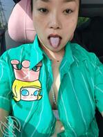 母狗3，下次射果汁里让她带回去给她闺女喝0