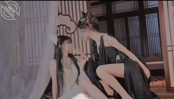 原创：我的幼师表姐10：看着表姐发的古装香浴照，实在忍不住去找她干了她2