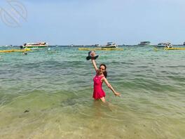 去衣换脸，姑妈，想舔她逼逼