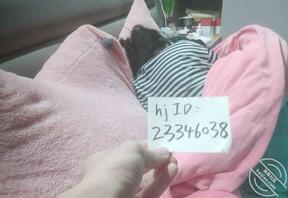 （原创）后妈：你爸在家，不要这样，仍不顾后妈的哭喊求饶，把她给强干内射了2