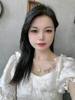 广西小人妻与单男兄弟们的疯狂，听叫声老婆应该是高潮了2