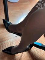 发几张她的照片吧 别因为这骂我了OK?骂人的都是神经病!2