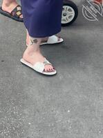 过马路偶遇美足少妇2