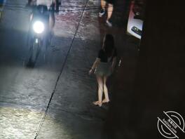 拍一个女的1