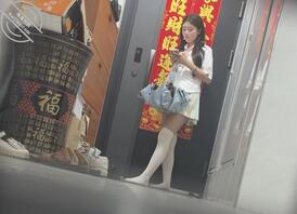 跟踪jk白丝 袜子找到了