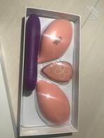 在表姐衣柜发现了小玩具