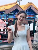 韶关行之学校班主任吴欣，求海友们的大鸡吧一起意淫她0