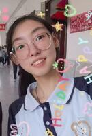 乱伦大一臭狗逼，年龄不大，骚穴腥味太大，三通多次0