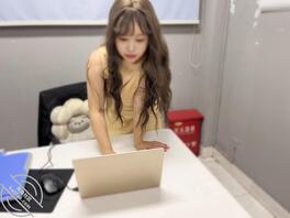 【真实乱伦】边操舅妈边提和小舅做爱细节 淫语包射 提起和小舅的做爱细节 0