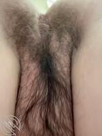 躲在卫生间里偷偷的自慰,隔壁还有人上厕所冲水 好刺激啊1