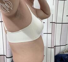 成功拿下小美女的奶罩1