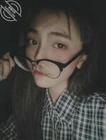 大学生眼镜学生妹反差自拍2