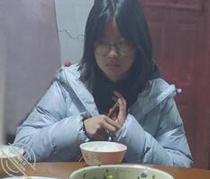 变态妹控分享堂妹的日常生活照。（七）2