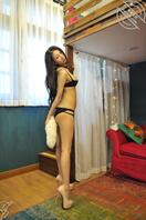 骚妈被野男人调教拍照，这次屁眼遭罪了，被插入尾巴