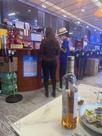 家有肥臀妻，骚不骚你们说？