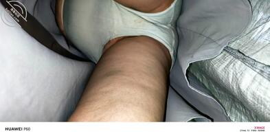 海友们，也是偷拍到我妈的骚逼了
有人要看吗1