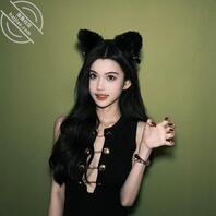 爸爸喜欢乳交还是口交我都可以做,吸我的奶头用鸡巴顶入我的小穴,可以嘛1