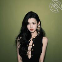 爸爸喜欢乳交还是口交我都可以做,吸我的奶头用鸡巴顶入我的小穴,可以嘛2