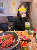 原创:趁老哥不在家,拿下他那超高颜值的老婆,光她那张脸就够我射得了~1