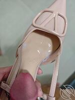 潜入偷拍打胶原味高跟鞋，粉红色骚高跟鞋
合集1