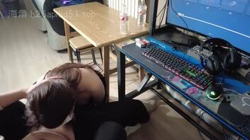 （59）老婆的跪舔 第一次见老婆深喉