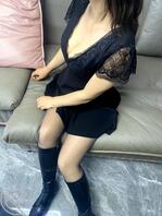 02、（原创）母亲的丝袜美腿对我如此痴迷想要侵犯0