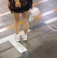 街拍性感腿