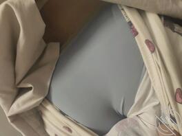 与堂嫂的快乐时光(36)--家里只有我和堂嫂 按摩挑逗 捏大屁股 好性感0