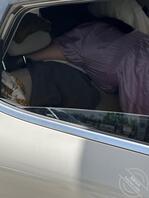 偷拍了两个少妇，一个牛仔裤漏内裤，另一个胸好大好圆1