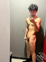 刚练完，状态不错，下面状态也不错，该充血的地方都充血了，哈哈哈哈哈哈0