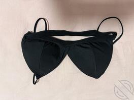 偷进我姐房间,拿她内裤打胶22