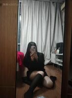 老婆昨天说被干到白浆说是个大鸡吧都能草她