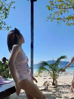 朋友圈少妇性感小屁屁，好想抱着后入，射满