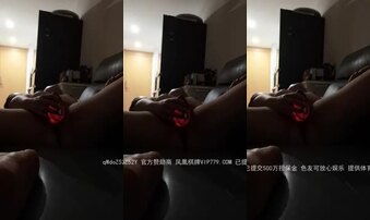 丰满骚母狗自慰，1分57秒高潮