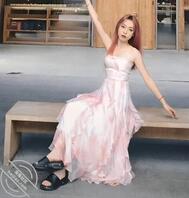 大学骚逼反差婊孟磊磊求羞辱