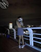 小骚货饭后街上漏出2