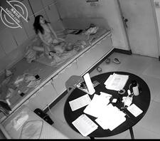 最真实刺激的农村炕头上监控老夫妻俩晚上做爱过夫妻生活做爱时间长久对白清晰0