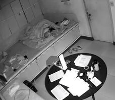 最真实刺激的农村炕头上监控老夫妻俩晚上做爱过夫妻生活做爱时间长久对白清晰