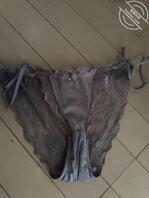 丈母娘岳母和小姨子的原味内衣内裤猜猜味道怎么样，两种味道非常刺激1