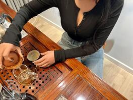 原创:情人节特辑,约操牛仔裤紧身衣美胸姐姐,极品前凸后翘,美胸上位绝了～2