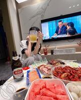 【原创】把老妈灌醉，看到老妈今天穿的好少，忍不住就强奸了她1