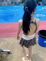 【真实原创44】周末妹妹还想游泳,这次换个大泳池,尽情玩耍2