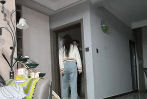 前脚刚走，后脚就被偷家了，老婆公司的老板来家里修下水道！0