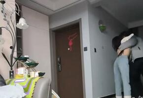 前脚刚走，后脚就被偷家了，老婆公司的老板来家里修下水道！2