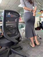 街拍尾随抄底美少妇320