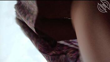 放假回家，偷拍我妈2