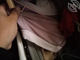 潜入大舅妈家搜刮表姐原味