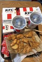 我和亲妹 19 妹妹穿女仆装让我纵欲上瘾,第一次给我妹舔阴,她好像尿了1