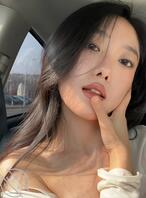 母狗李婷骚逼好痒，爸爸们快对着我打飞机，粗口羞辱，射我脸上0